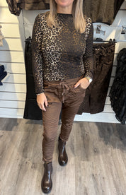 Trina Meshtopp leo  Choco