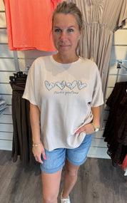 Trine T-shirt Hjärtan Beige
