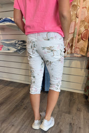 Vanna Magiska Shorts Flower Vit