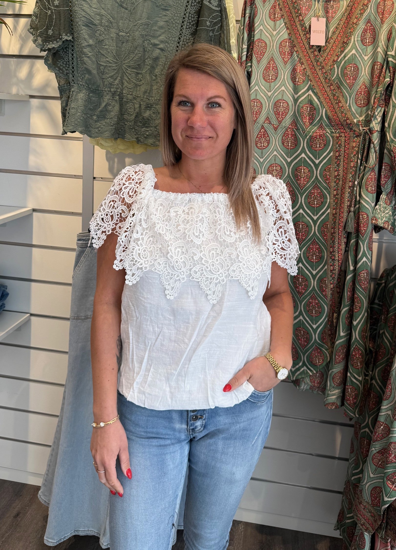 Sonja Topp med spets Vit