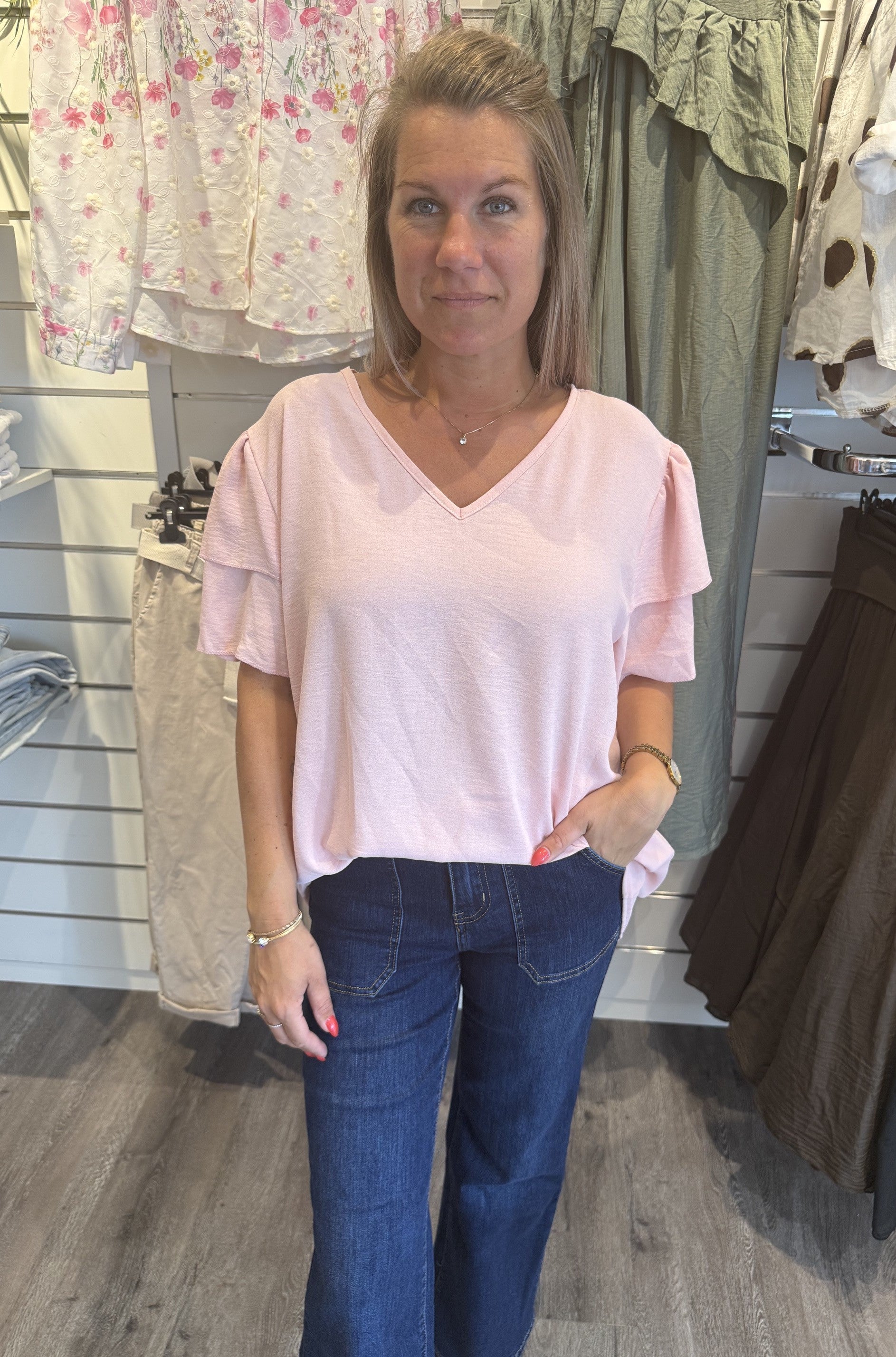 Wera V-ringad topp med volang Rosa