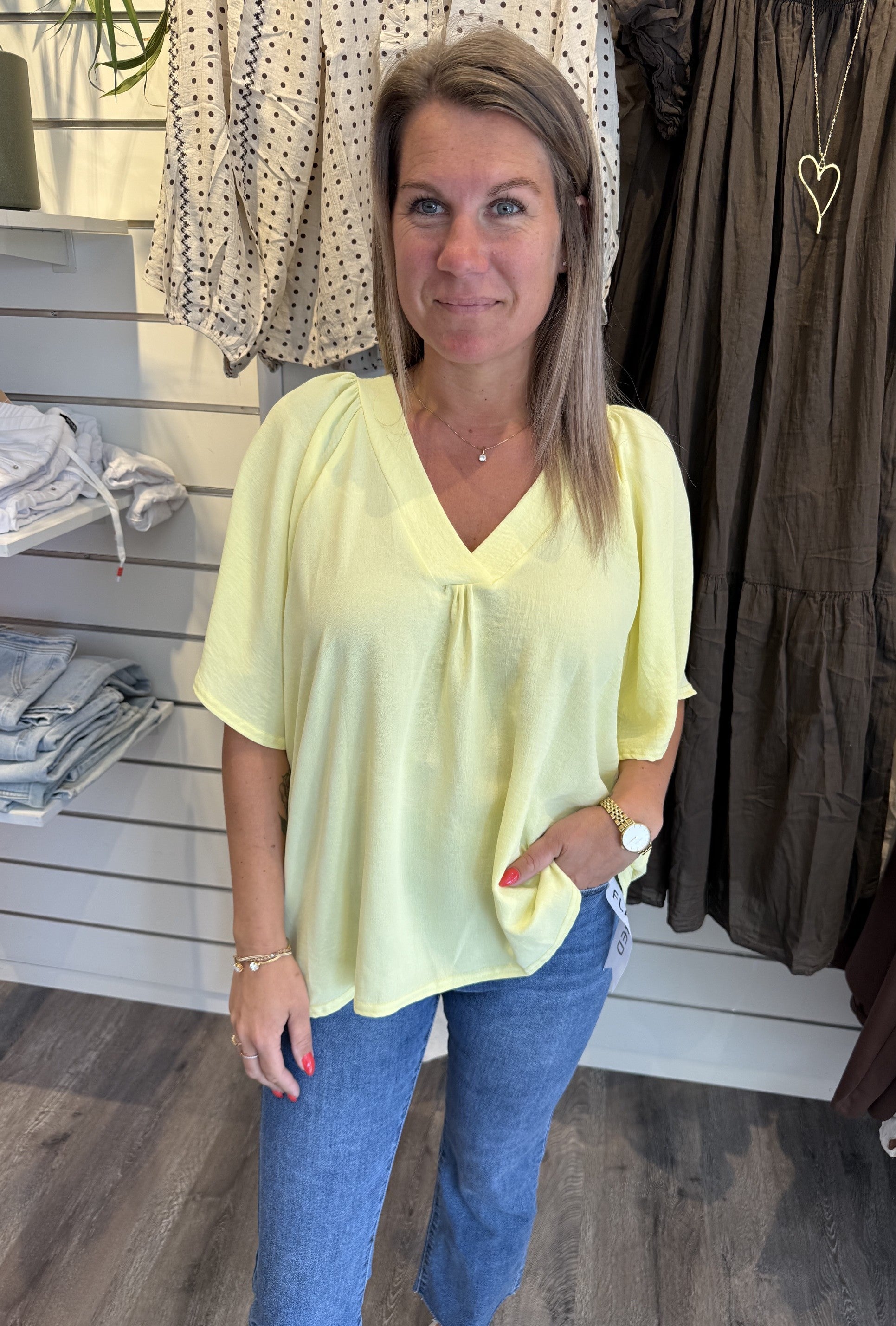 Wilma V-ringad topp Gul