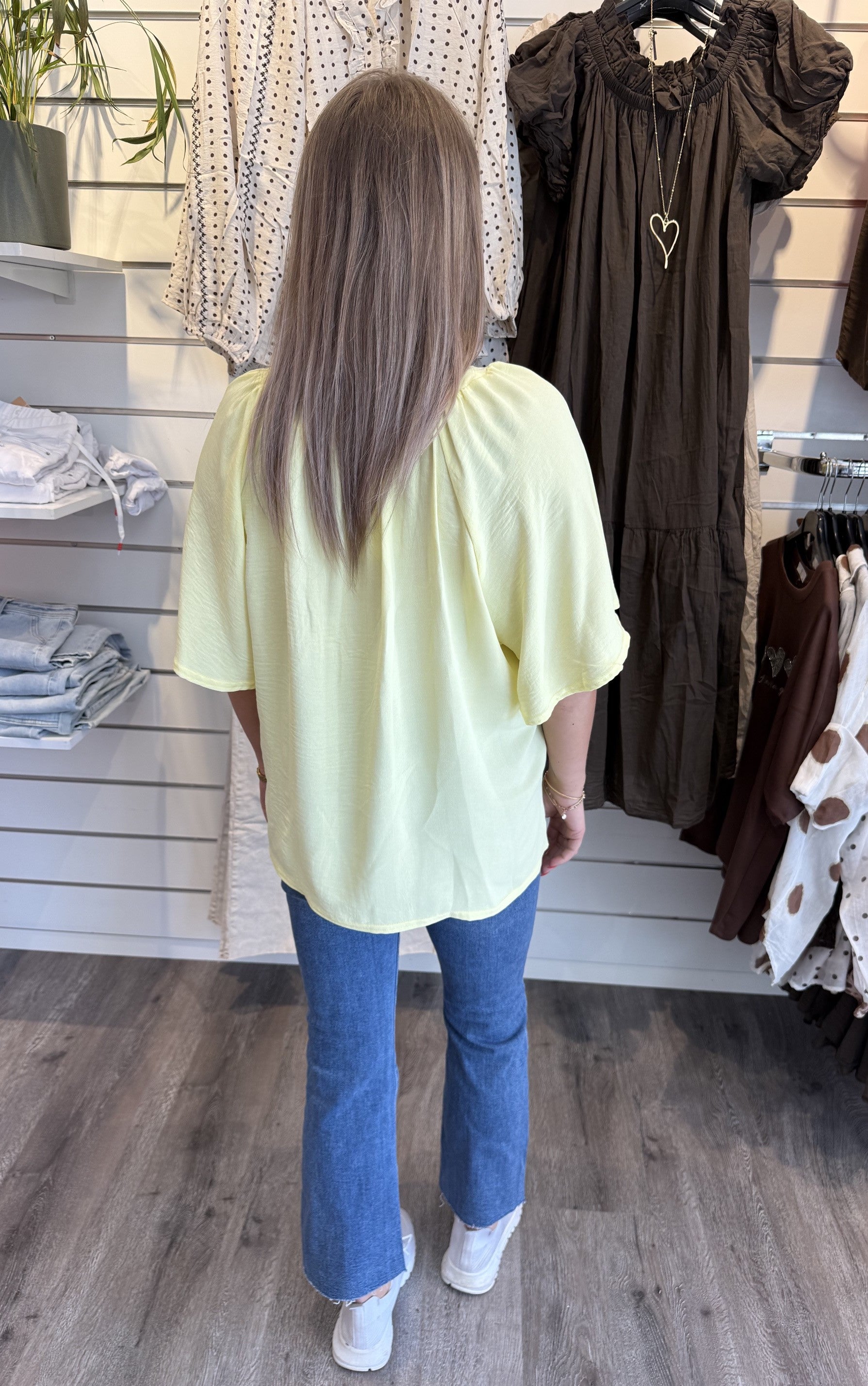 Wilma V-ringad topp Gul