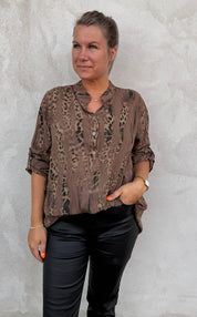 Aida Blus Leopardmix Brun FÖRBOKA