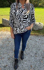 Aida - Blus - Zebra - Svart - Nyhet