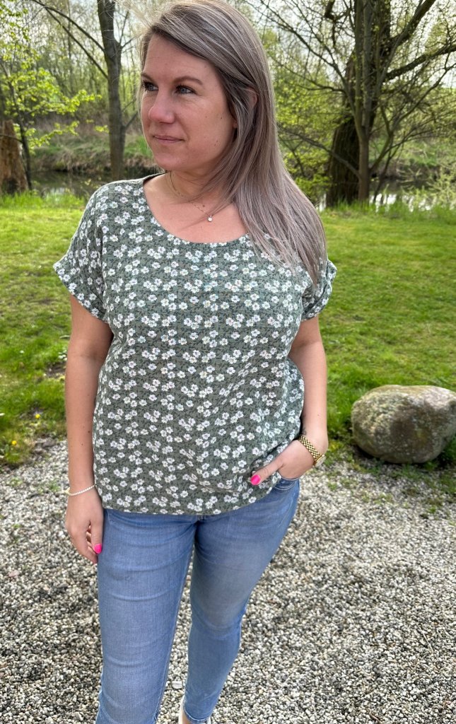 Alexa - Topp - Flower -Khaki - Nyhet