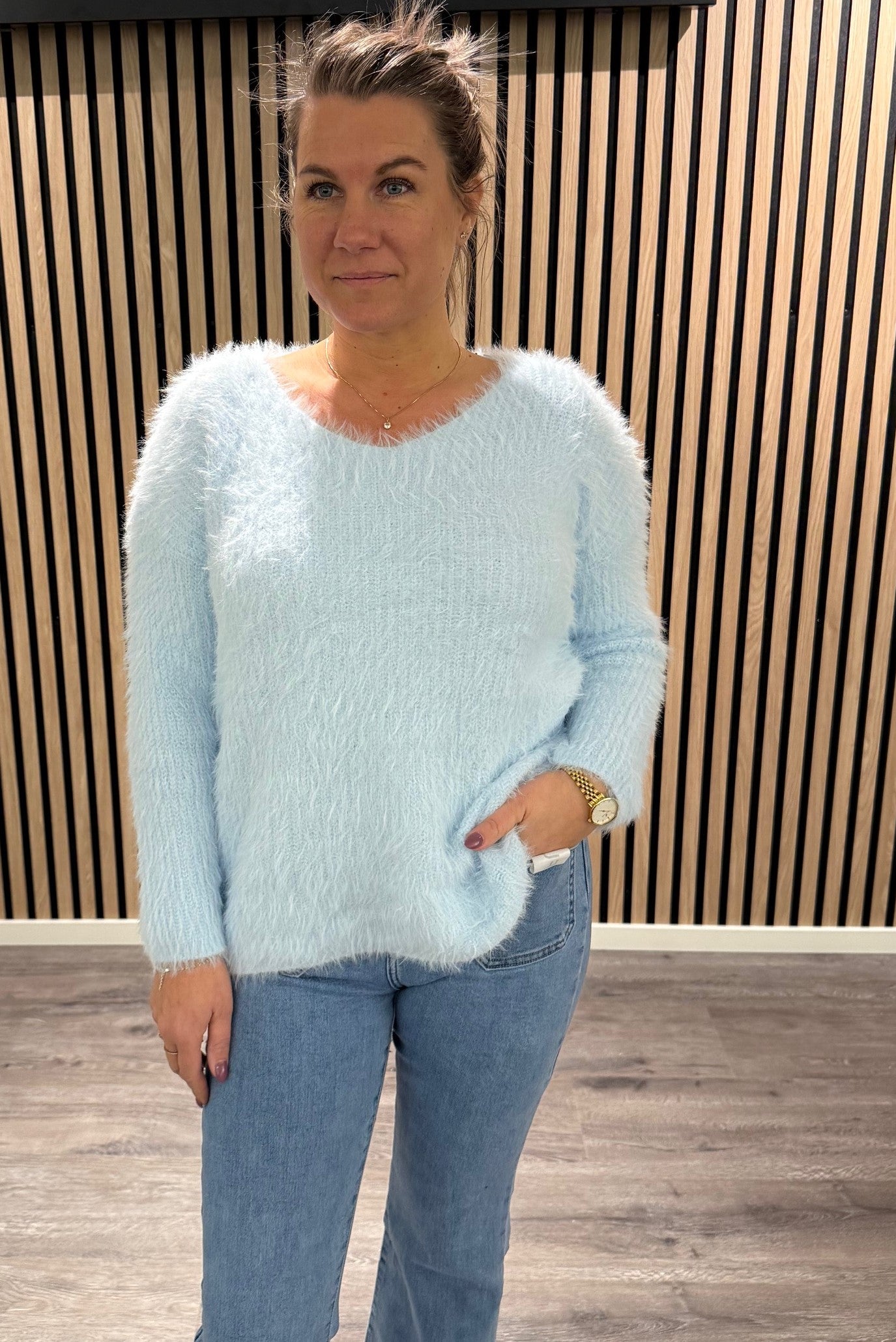 Alissa - Flufftröja-  Ljusblå