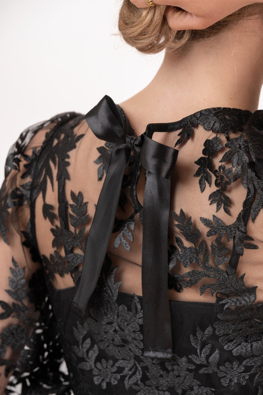 Amandine Blus Svart