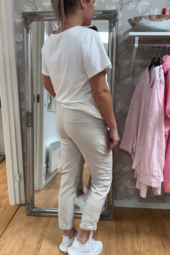 amirabeige14.jpg
