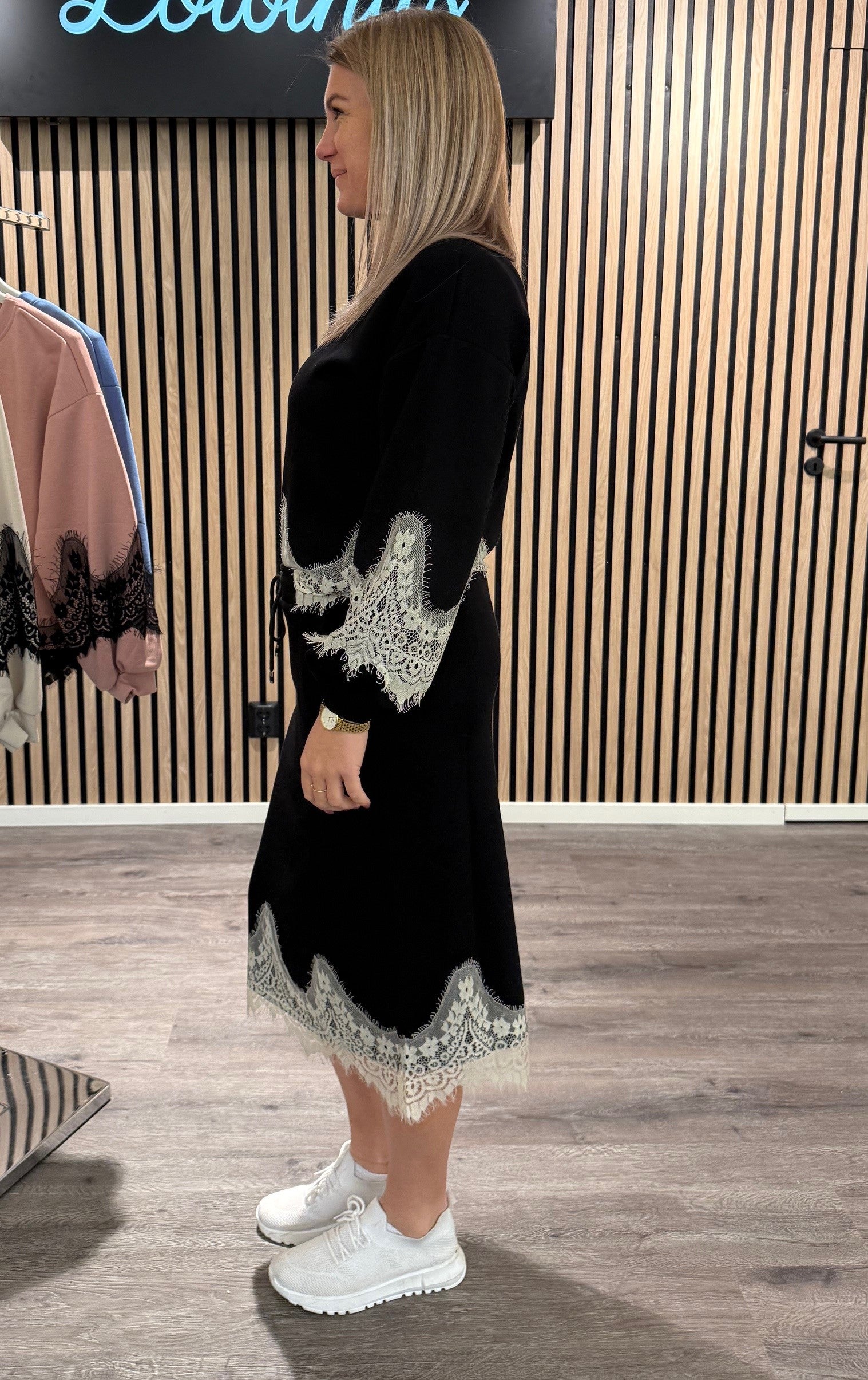 Andrea Kjol - Spets - Svart