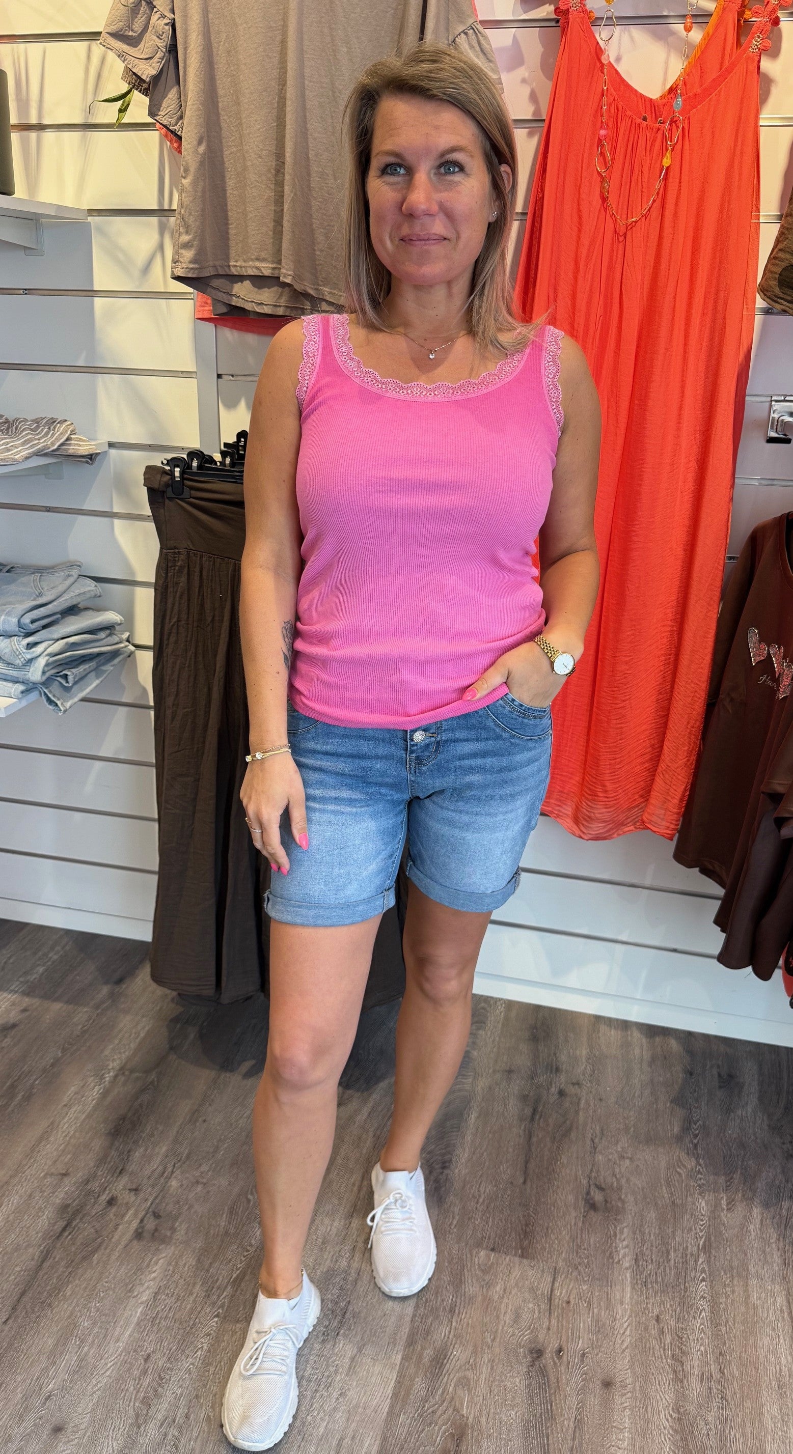 Angeline - Spetslinne - Cerise-  Nyhet