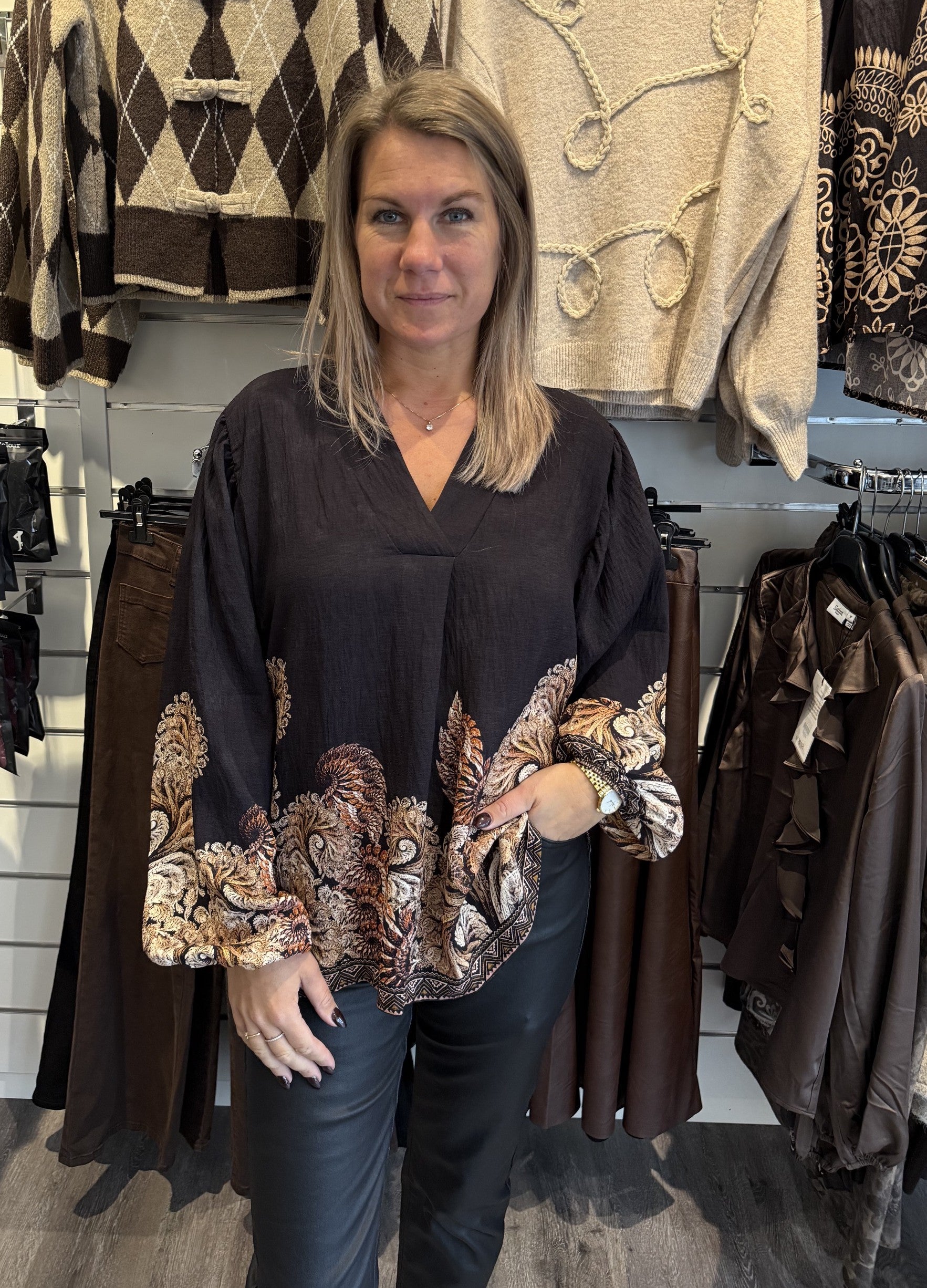 Anice Blus Svart