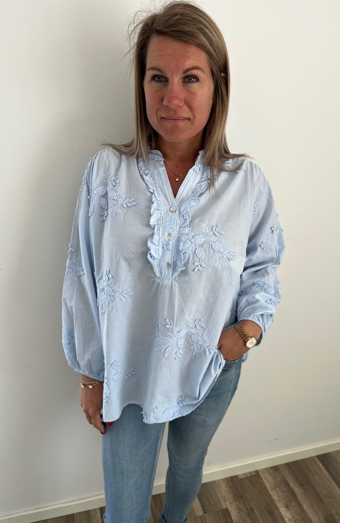 Annika Blus Ljusblå