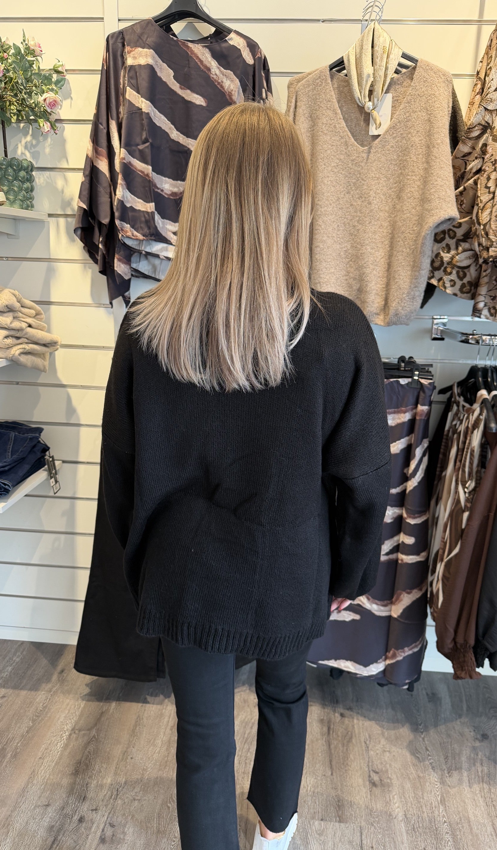 Aria Stickad tröja Copenhagen Svart