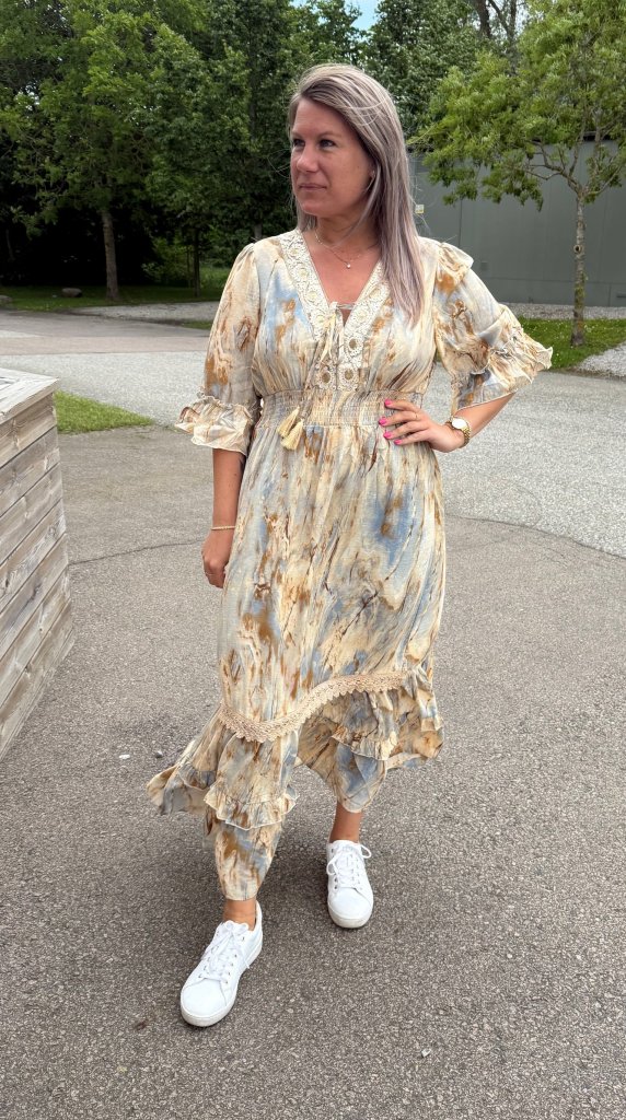 Ariela  - Klänning - Batik - Beige - Nyhet