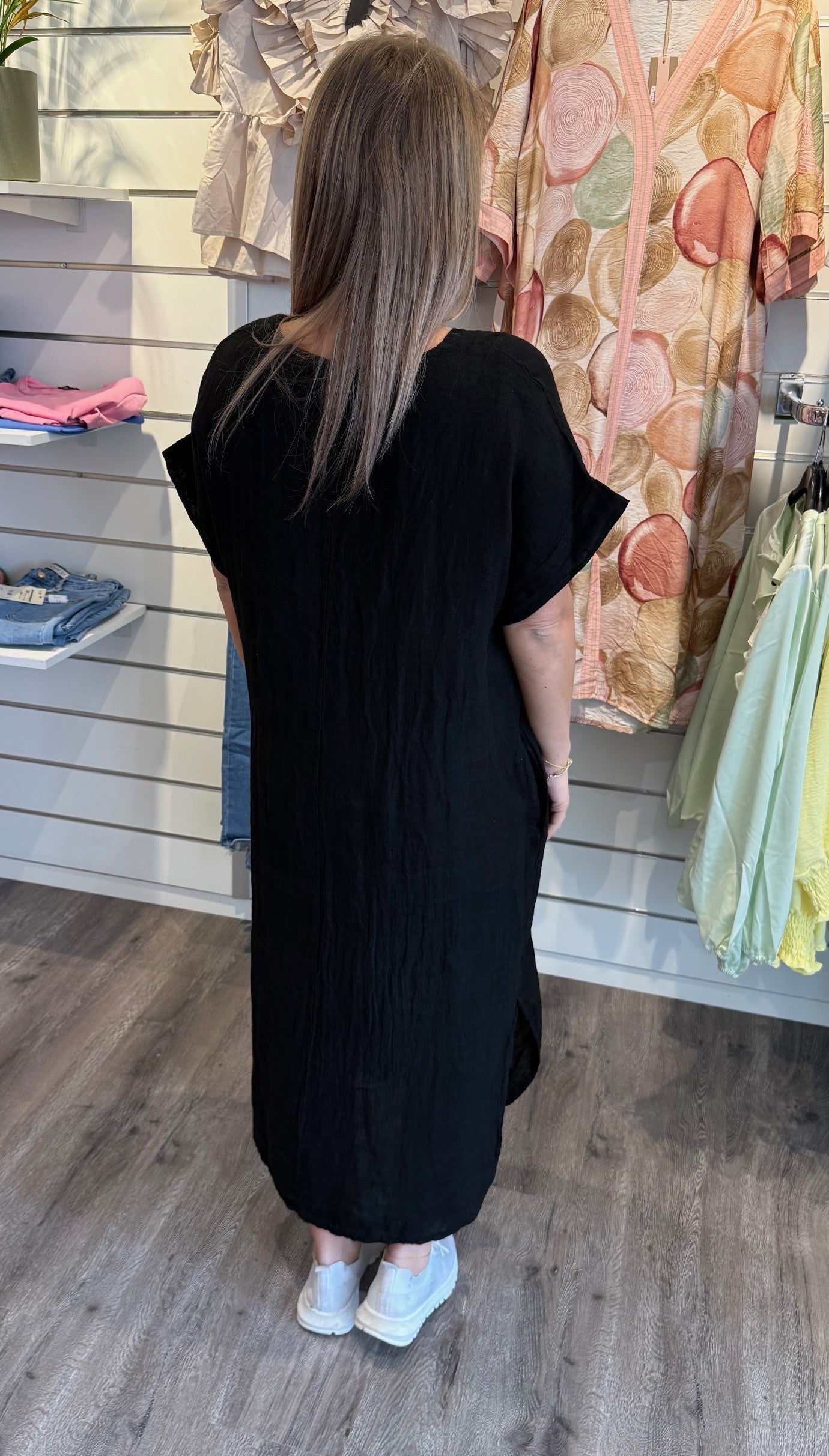 Astra Linneklänning  Svart