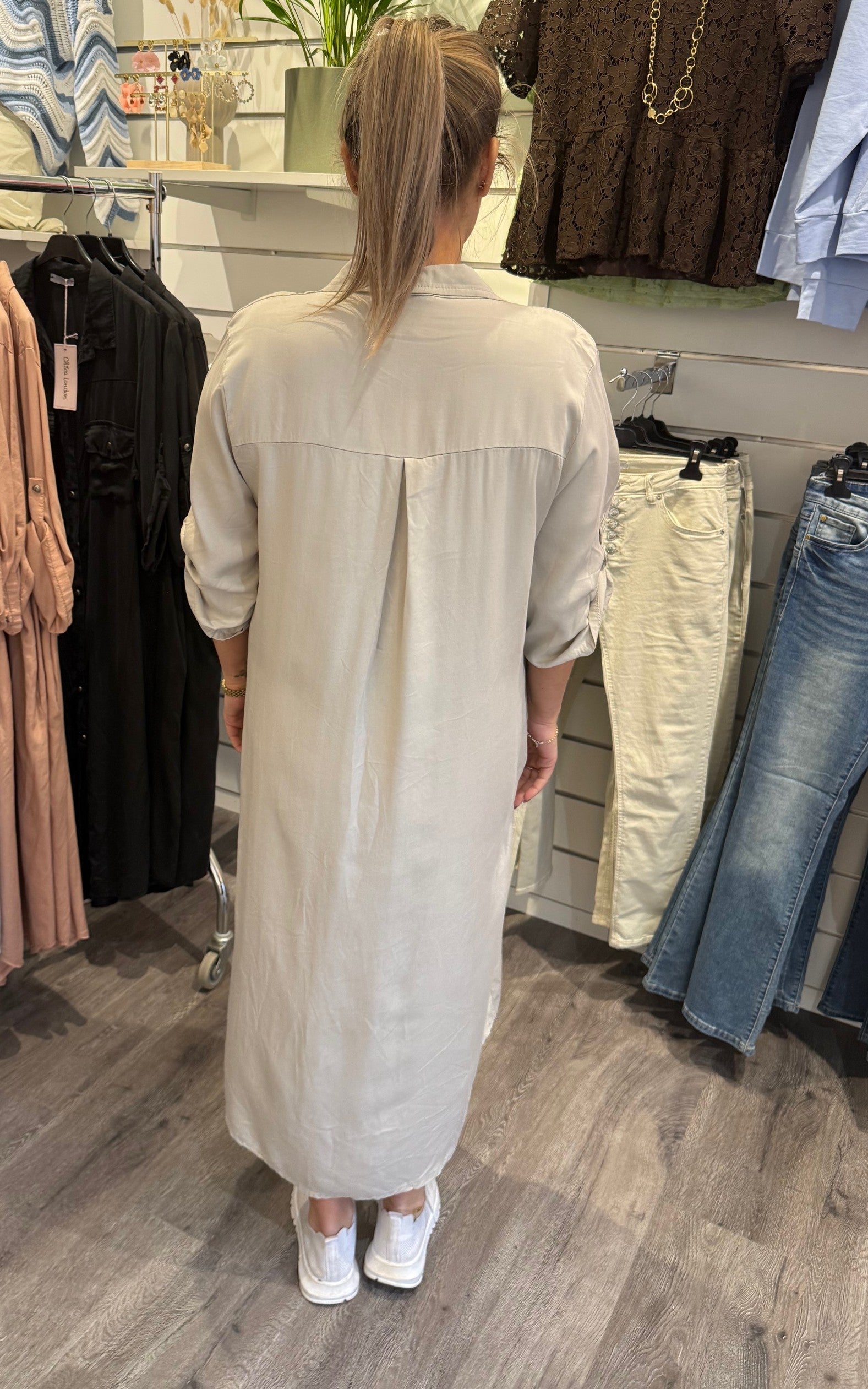 Astrid25 - Skjortklänning- Beige