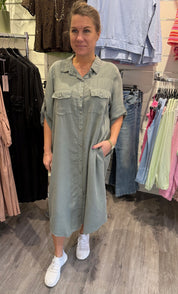 Astrid25 - Skjortklänning- Khaki