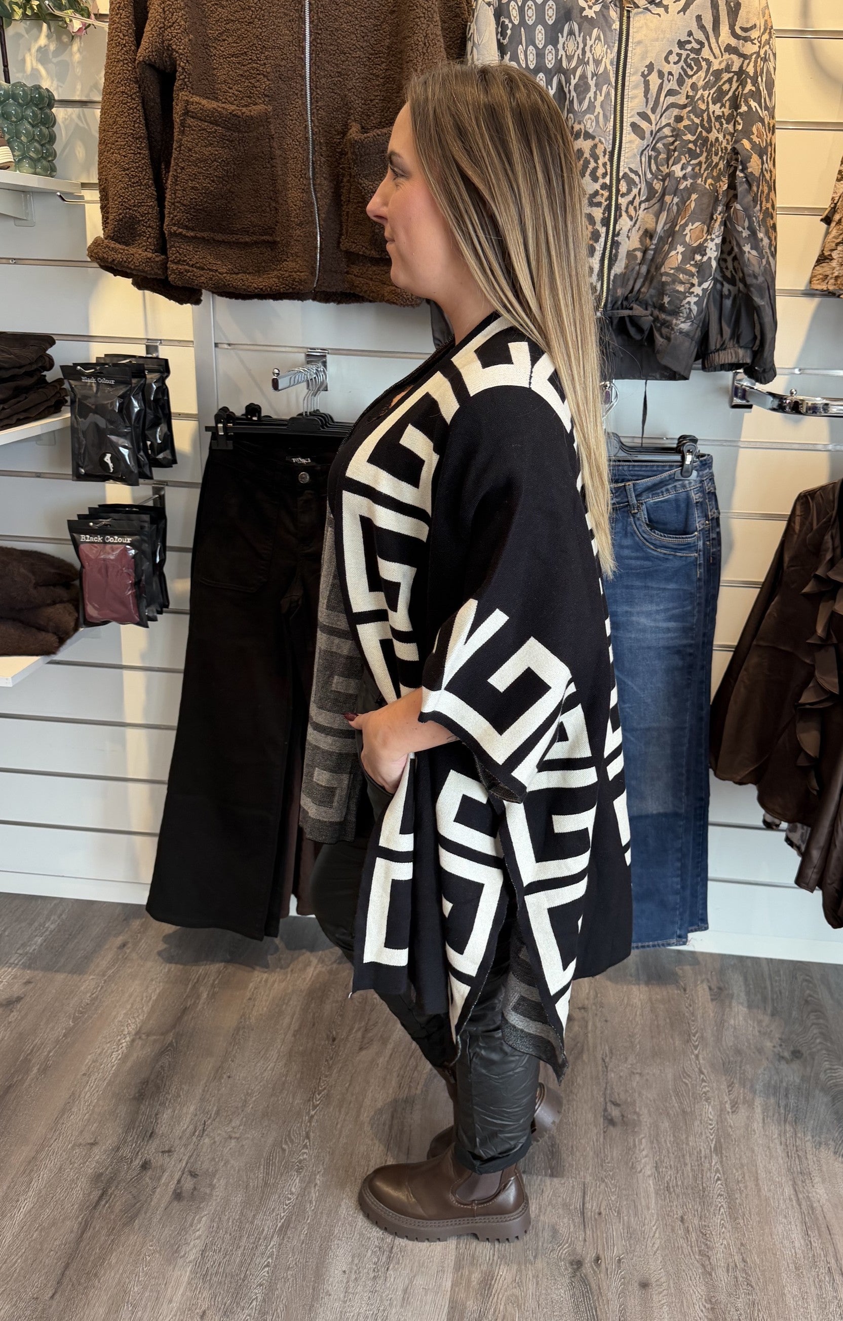 Athena Cardigan Grekiskt mönster Svart