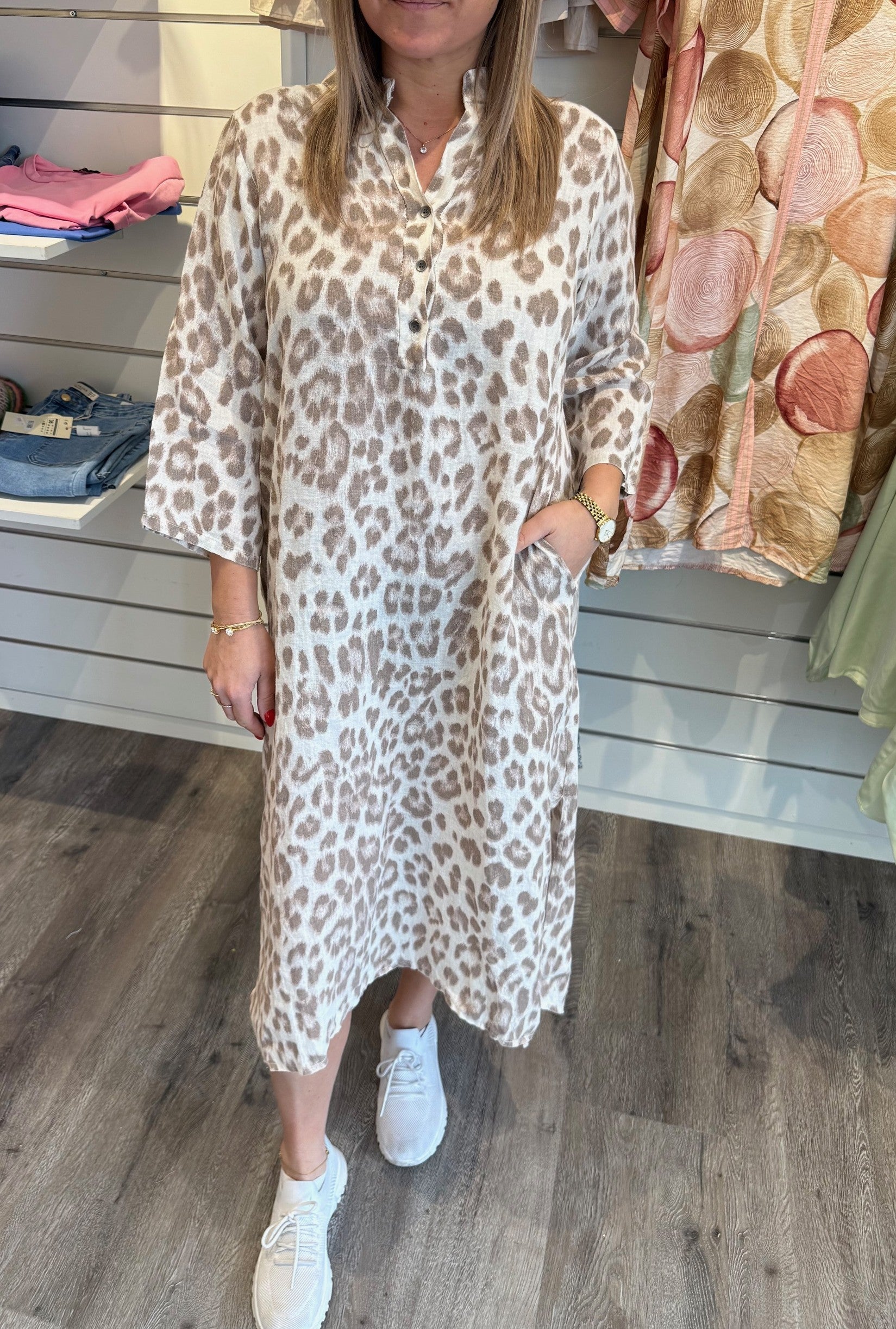 BCMelina Linneklänning Leopard Nougat