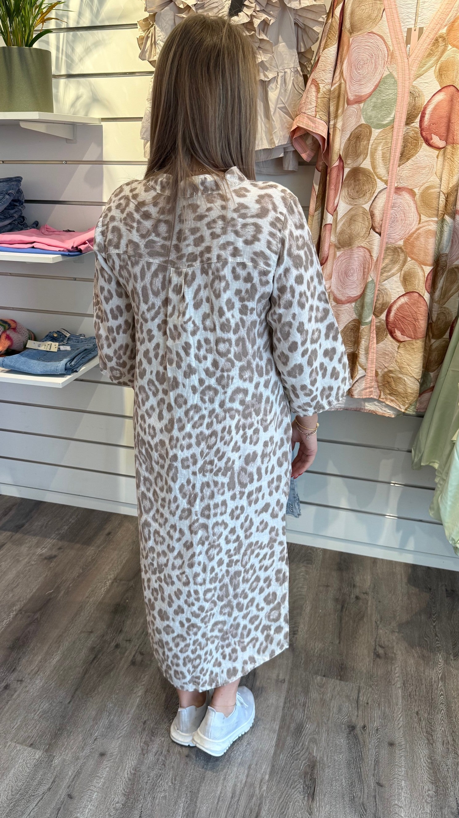 BCMelina Linneklänning Leopard Nougat