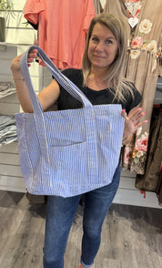 BCNella väska randig