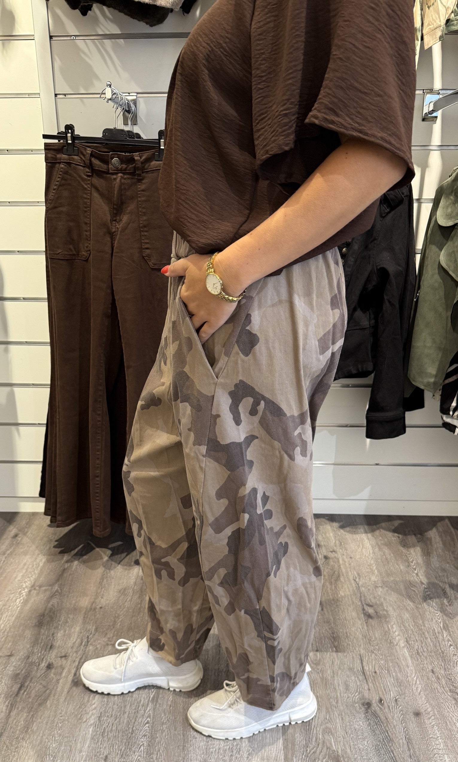 Beryl Byxa Beige Camo