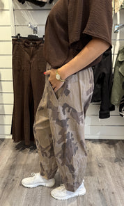 Beryl Byxa Beige Camo