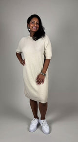 Bessie - Finstickad klänning - Beige