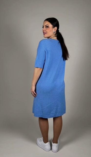 Bessie - Finstickad klänning - Blå