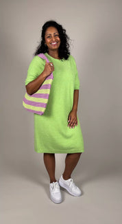 Bessie - Finstickad klänning - Grön