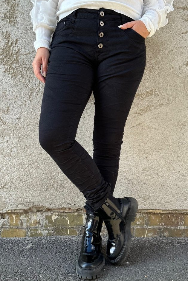 black33.jpg