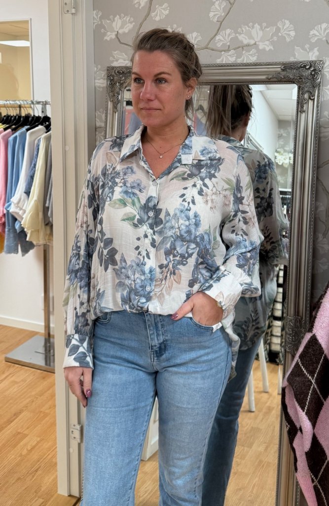 Mika- Blus - Blommor- Blå - Nyhet