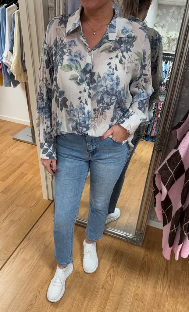 Mika- Blus - Blommor- Blå - Nyhet