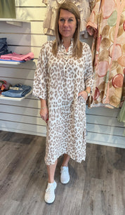 BCMelina Linneklänning Leopard Nougat