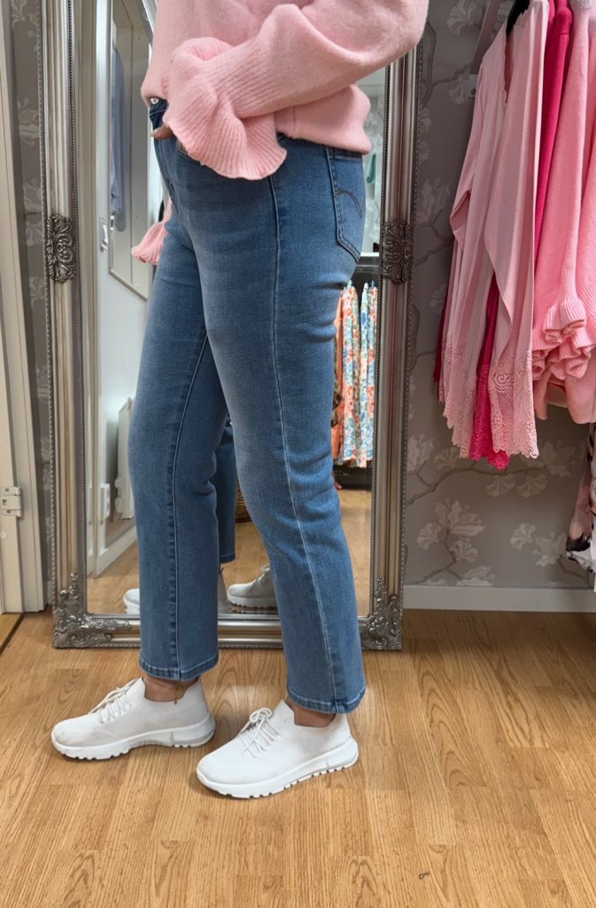 Bodil - Jeans - Raka - Ljusdenim