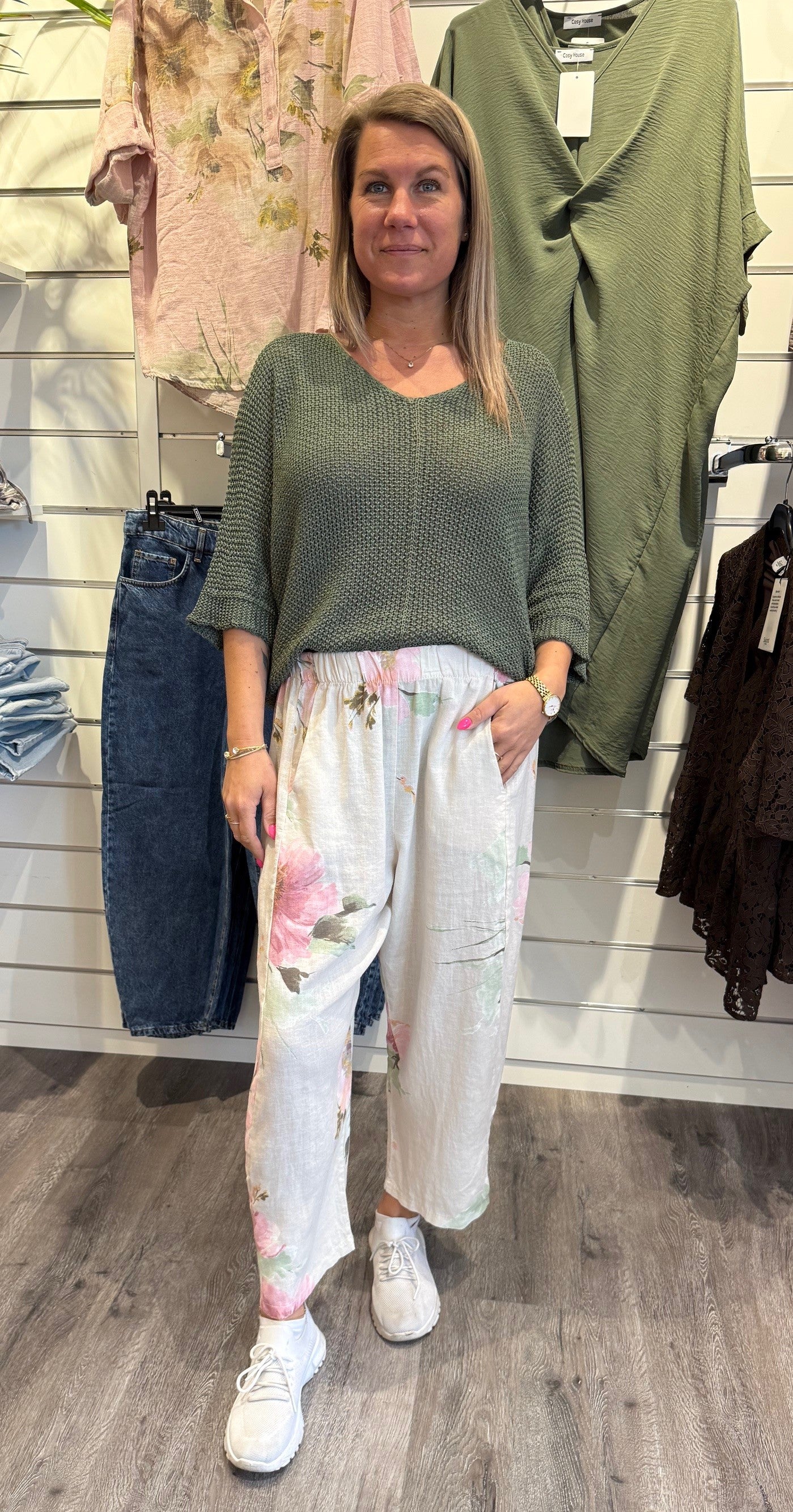 Marilla Linnebyxa Flower Beige