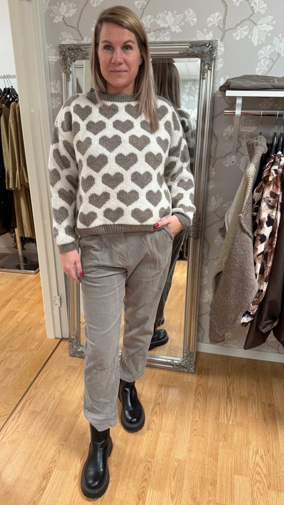 Cara - Stickad tröja hjärtan  -Beige