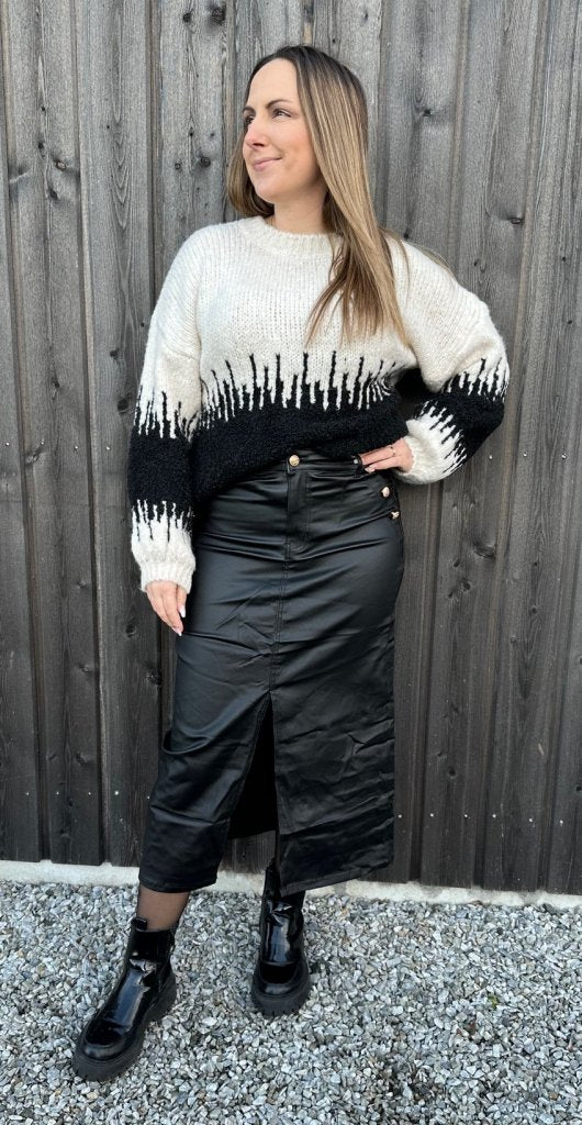 Carin - Vaxade kjol - Guldknappar  - Svart - Nyhet