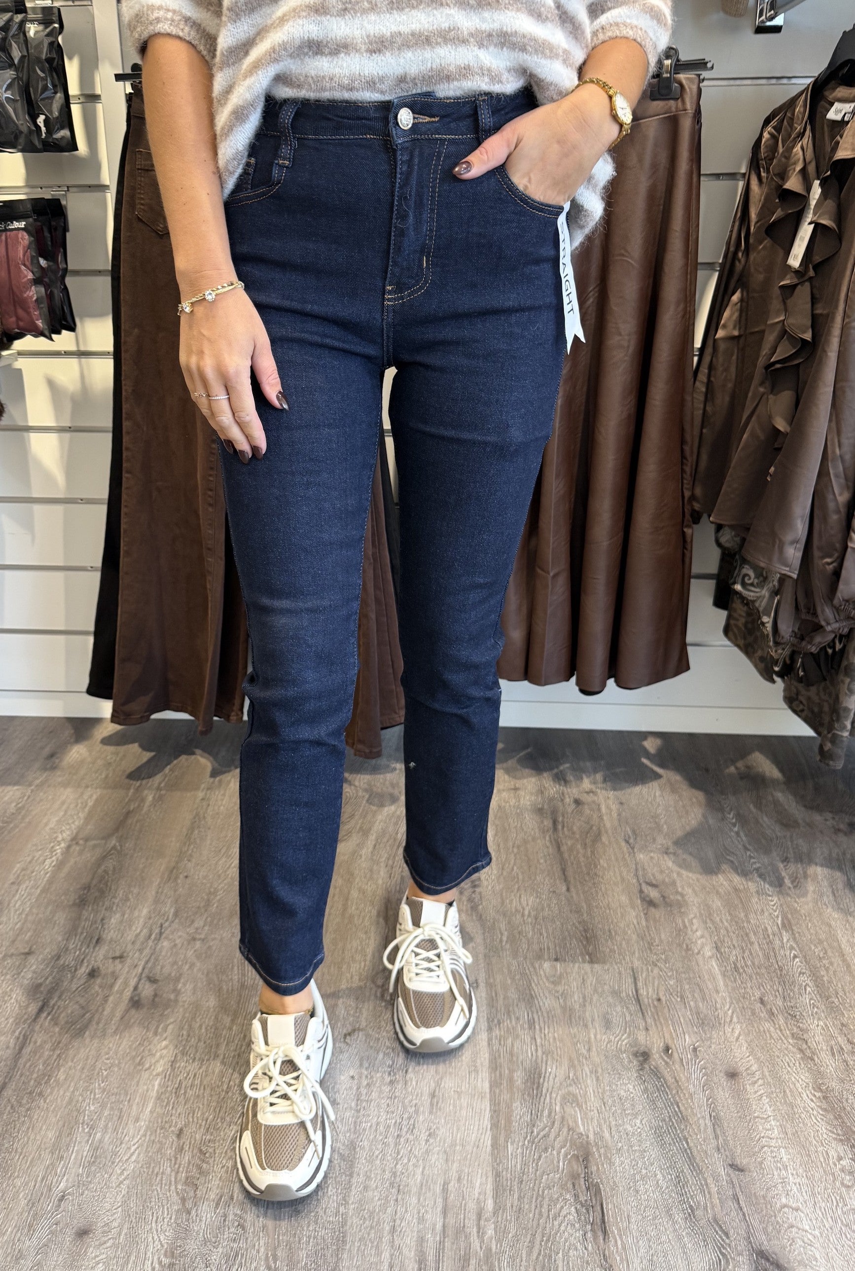 Carina Jeans Raka Dark Wash Y6189T-12