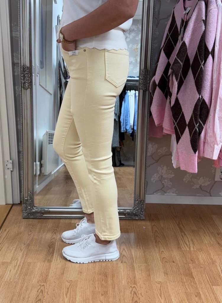 Carina - Jeans - Raka - Ljusgul  - Nyhet