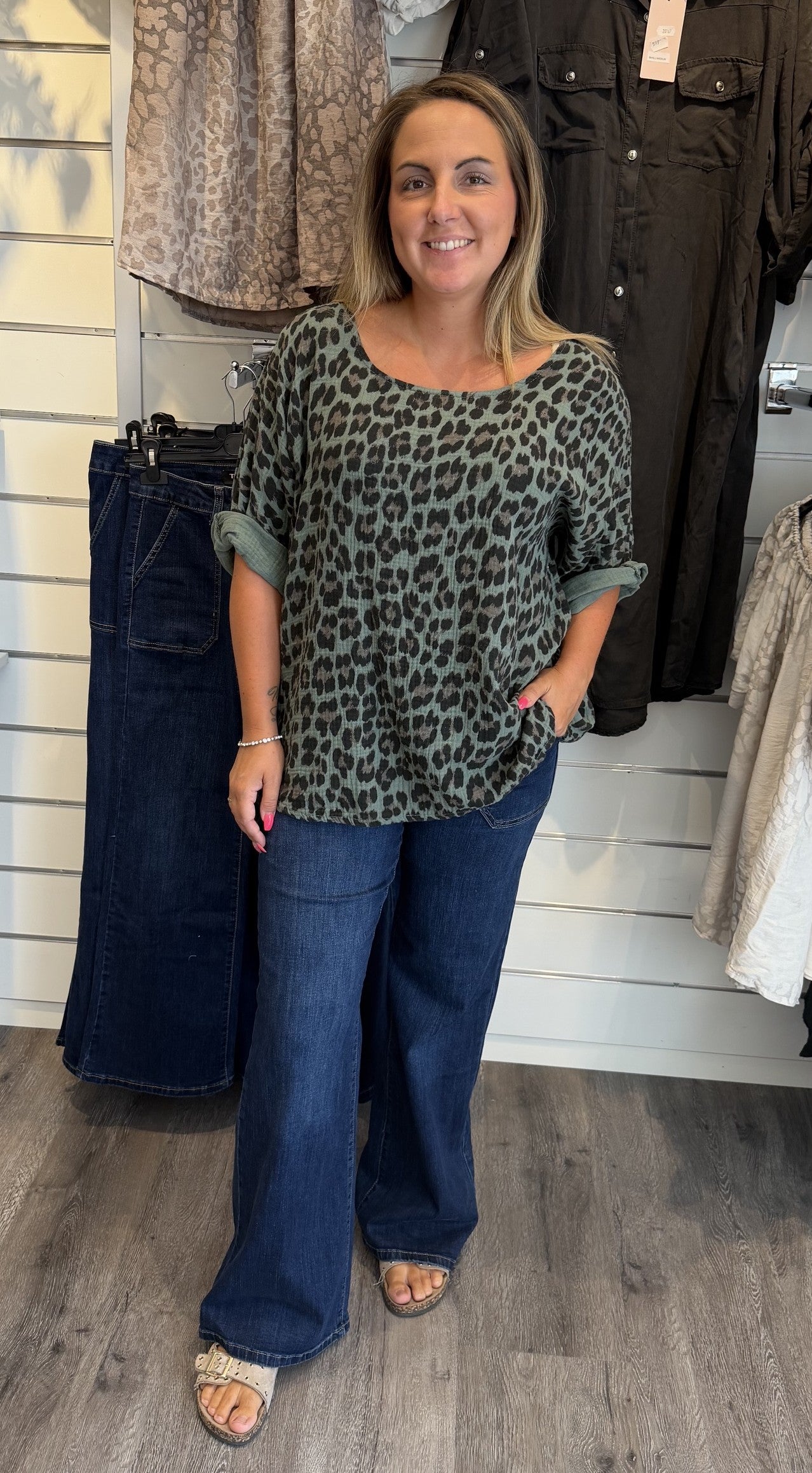 Carla bomullstopp leopard khaki