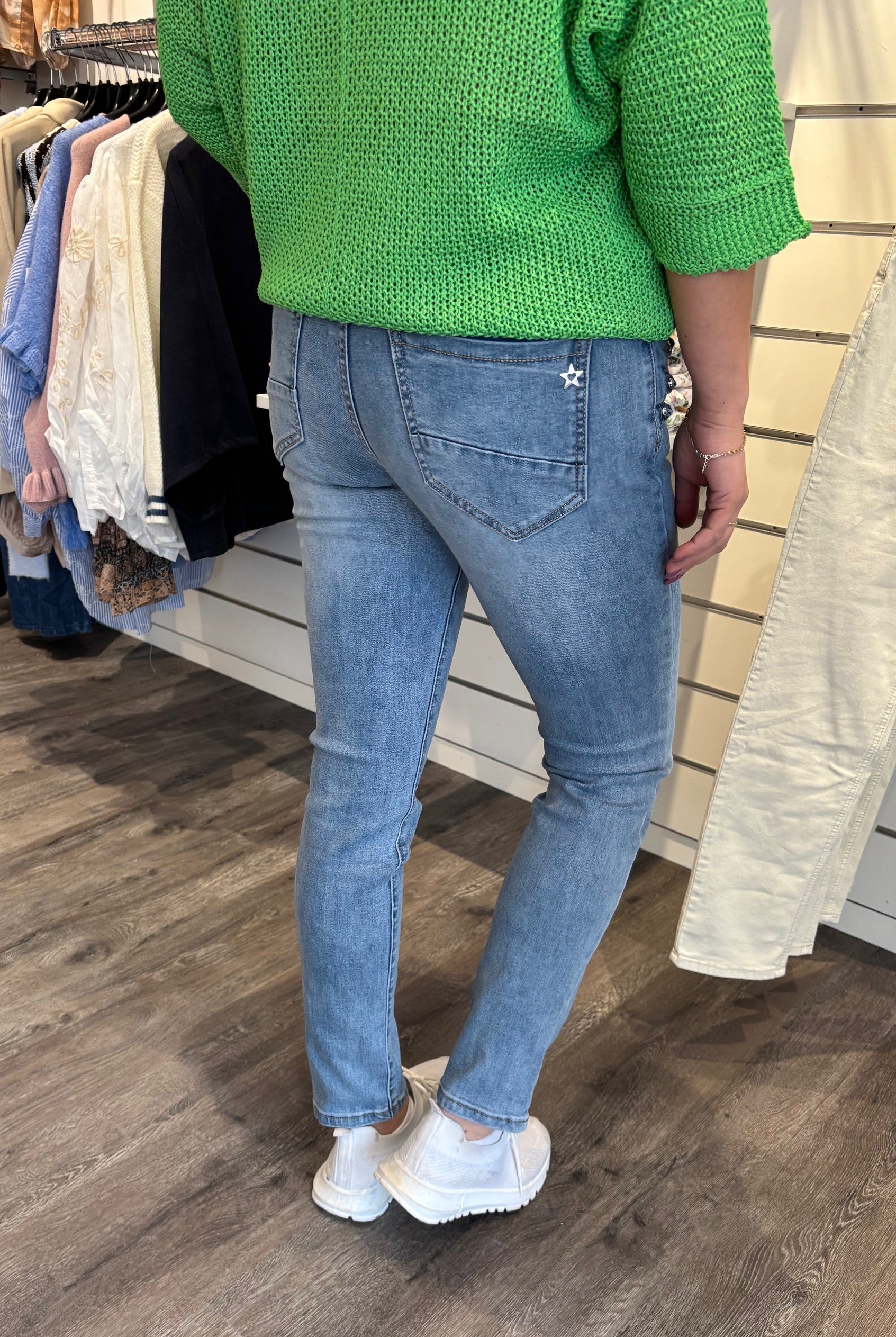 Celina- Jeans JW2528- Ljus Denim