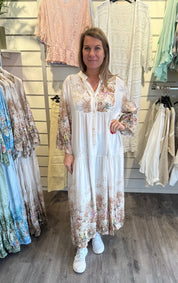 Chantelle - Klänning - Blommor - Beige