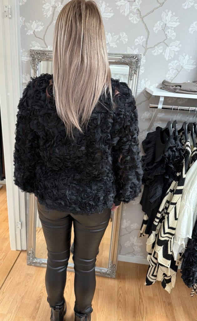 BC Chiara  - Blus Flower  - Svart - Nyhet