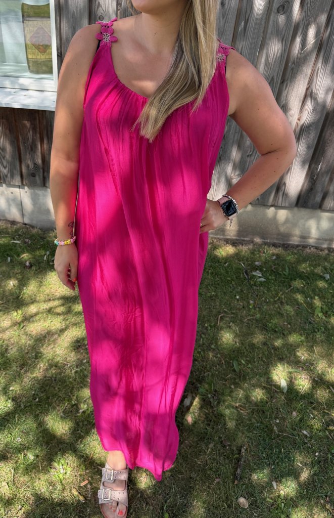 Ciara - Silkesklänning - Blommor - Fuxia- Nyhet