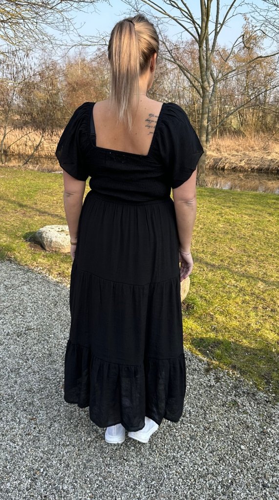 Cindy - Klänning - Svart - Nyhet