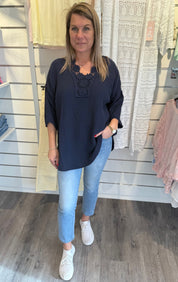 Clara - Topp - Blommor - Navy