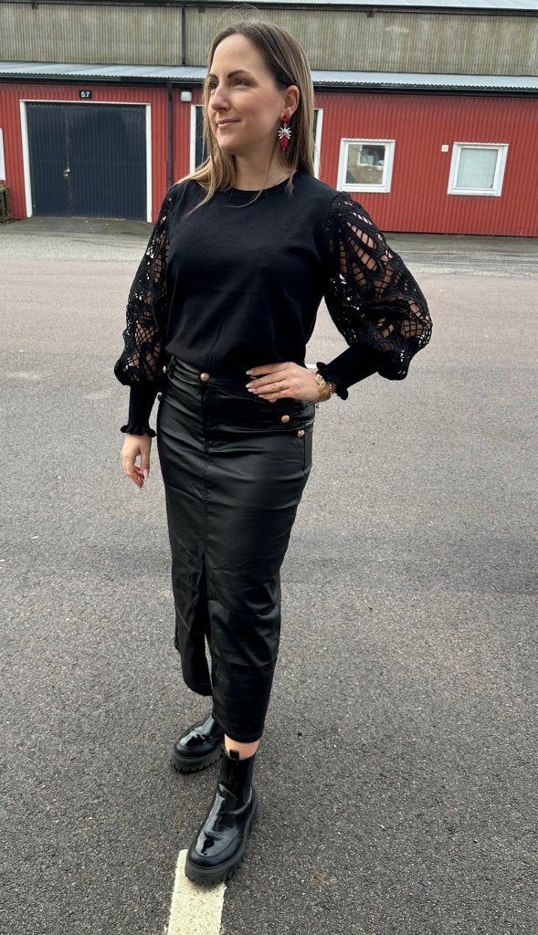 Cornelia - Topp - Virkade ärmar - Svart - Nyhet