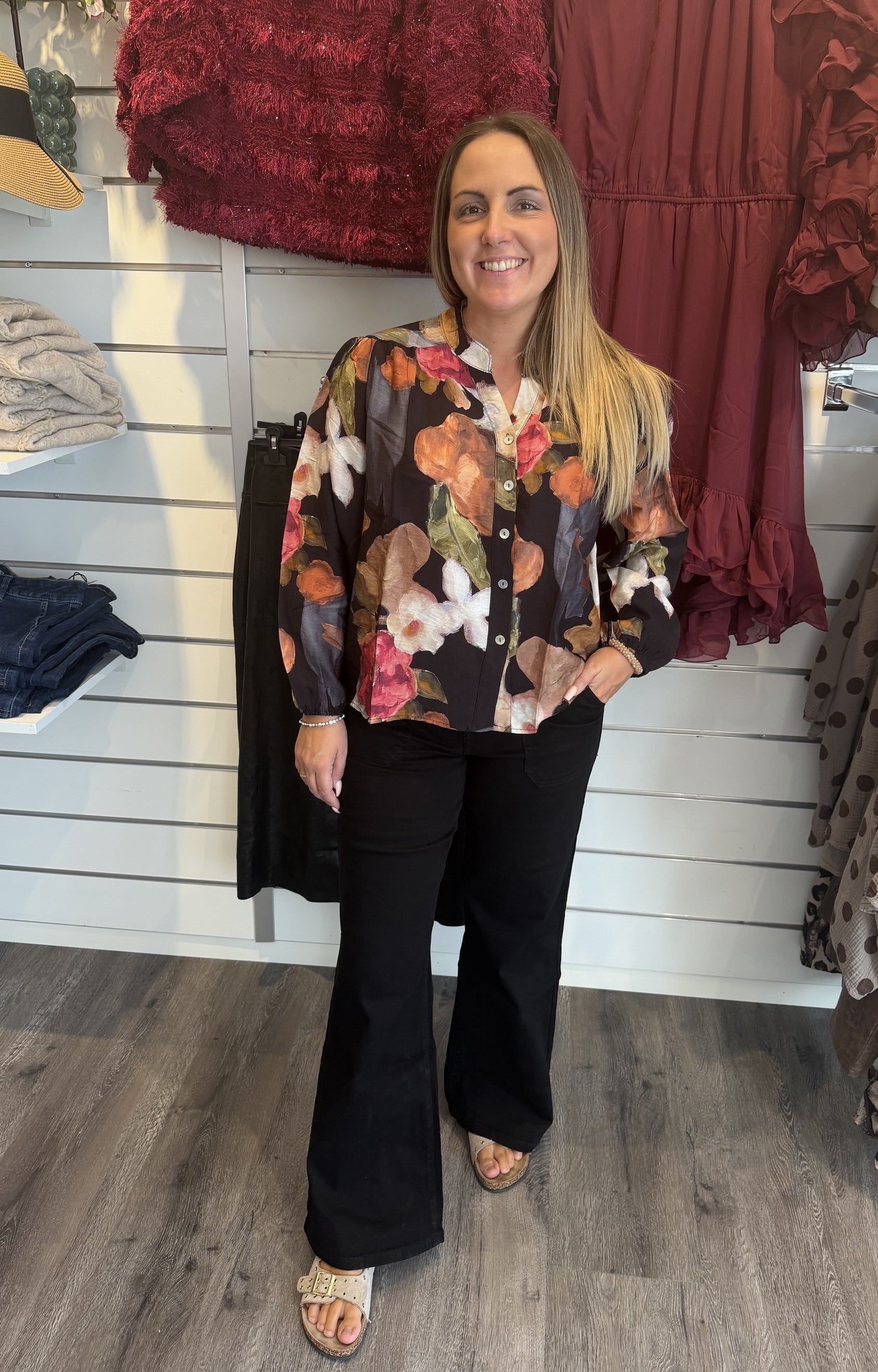 Elly blus blommig svart
